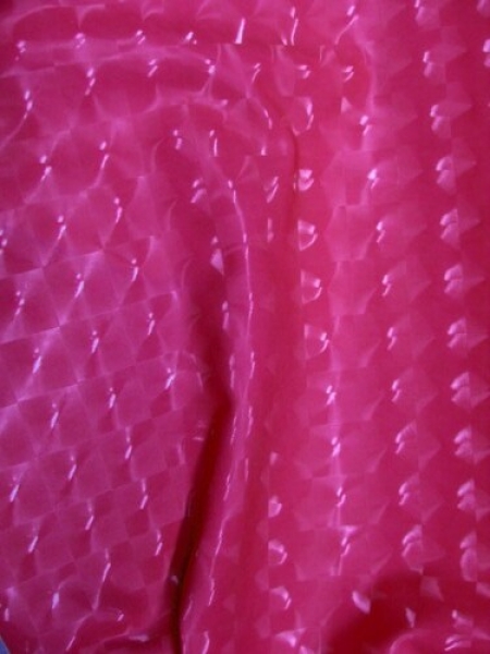 Lackstoff Pink mit Holo Muster Meterware